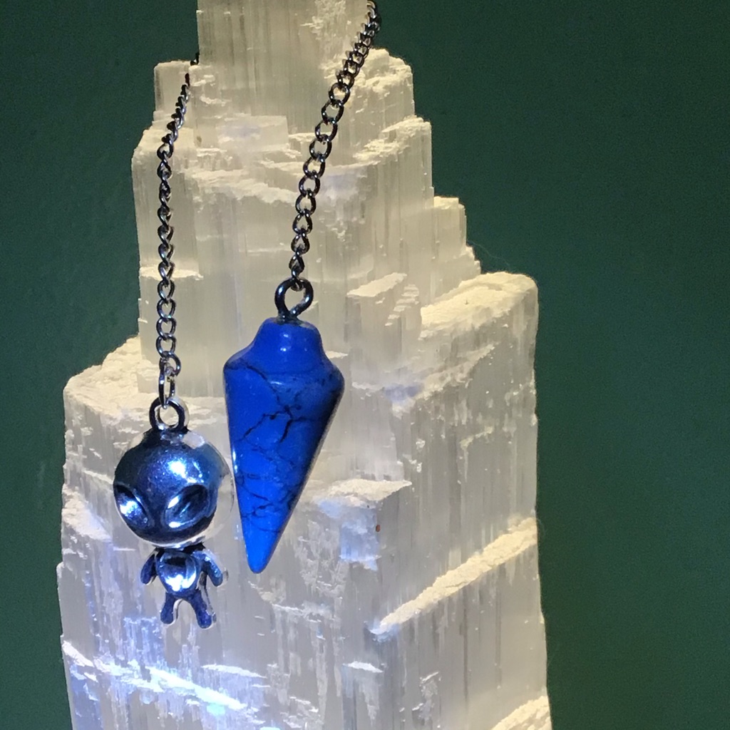 Alien Dowsing Pendulum
